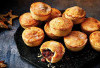 Mince Pie, Kuliner Tradisional asal Inggris dengan Aneka Topping Buah Kering dan Sauce Orange